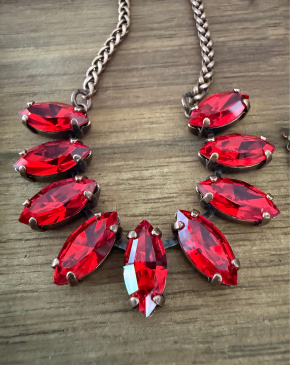 Light Siam Marquis Necklace